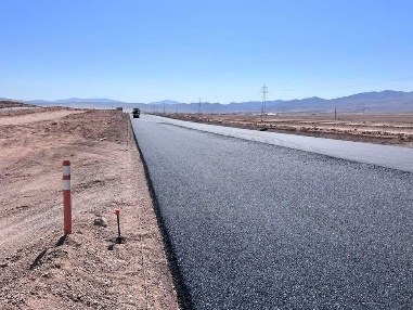 Carpeta asfáltica terminada en la doble vía de Calama