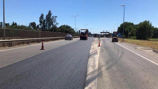 Calzada de la Ruta 5 con carpeta nueva